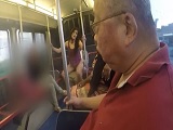 De locos macho! Follando con gente dentro del autobús!